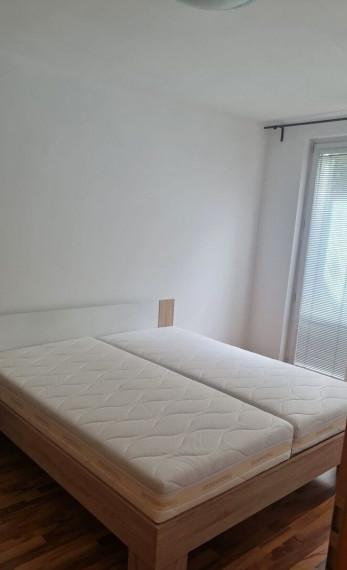 2 izbový byt, parking, terasa v Ružinove PRENÁJOM