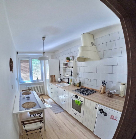 Štýlový 2-izbový byt na prenájom v srdci Ružinova – Ružová dolina (59 m²)
