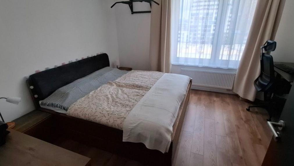 Na prenájom 2i byt v bytovom komplexe Kopčianka