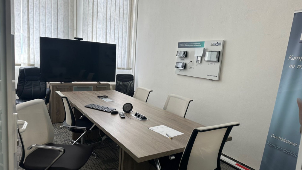 Priestor 168m2 na vyvýšenom prízemí v blízkosti Klientskeho centra, Bratislava II