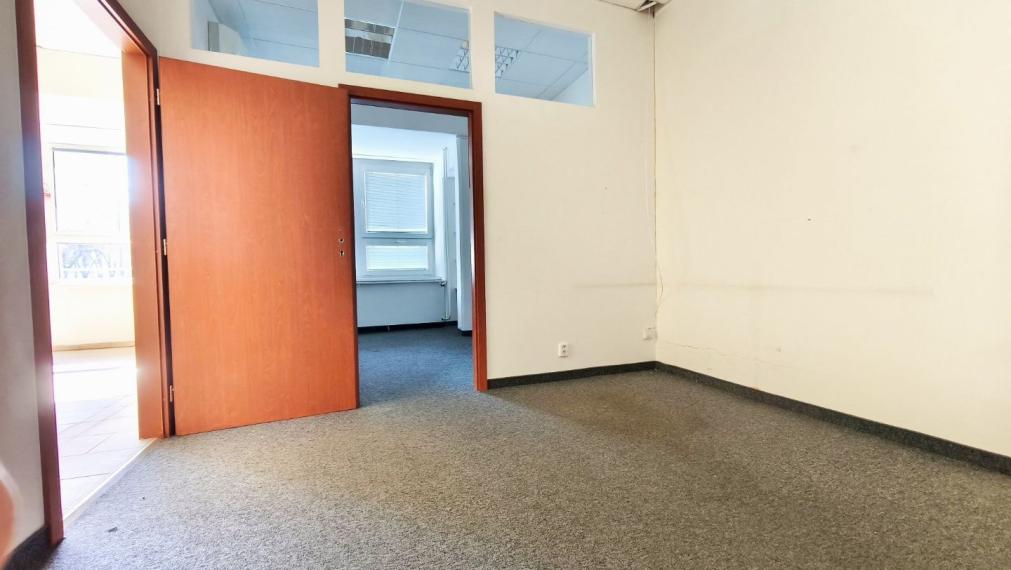 OBCHODNÝ PRIESTOR NA PRENÁJOM, Trenčianska ulica