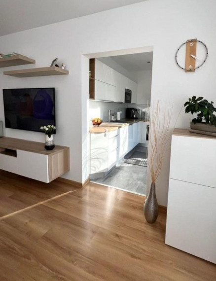 Na prenájom zrekonštruovaný 2i byt, Komárnická ulica