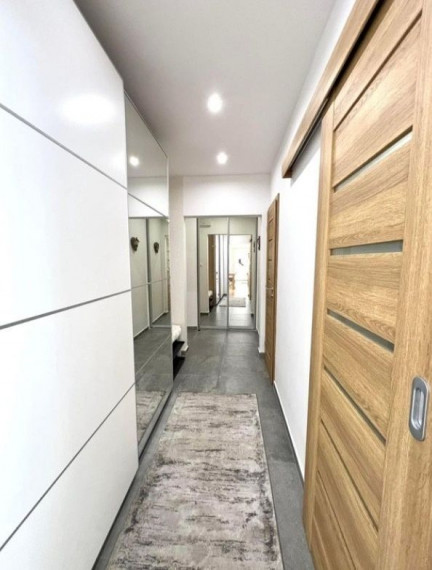 Na prenájom zrekonštruovaný 2i byt, Komárnická ulica