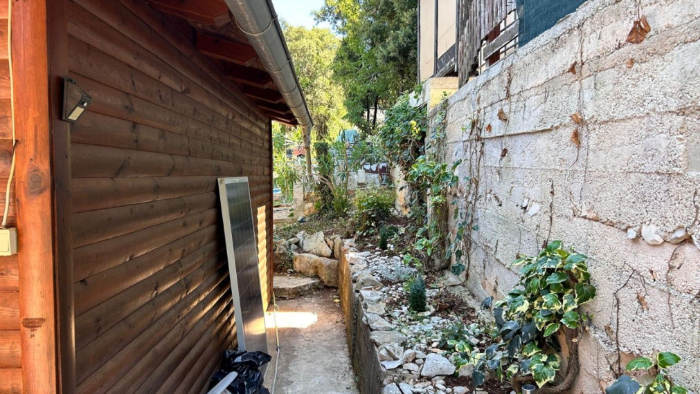 Kúzelná ekologická chatka v Duga Uvala – Iba 400 m od mora!