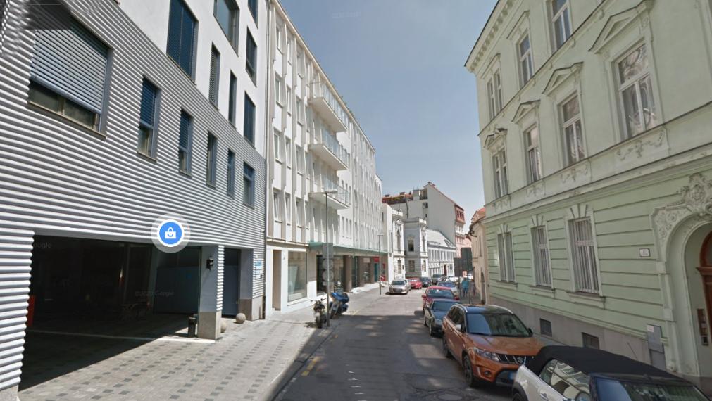 Reprezentatívne kancelárie v centre s parkovaním a terasou, 235m2 + 25m2 terasa