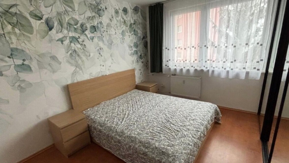 Svetlý a priestranný 3,5-izbový byt po rekonštrukcii – Vrakuňa, Čiernovodská ulica 