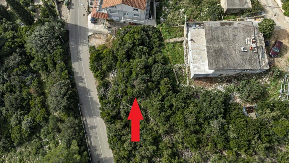 Slnečný pozemok len kúsok od pláže – ideálny pre apartmánový dom