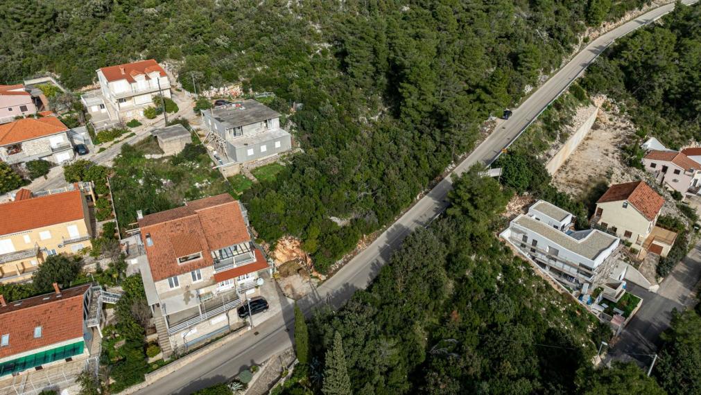 Slnečný pozemok len kúsok od pláže – ideálny pre apartmánový dom