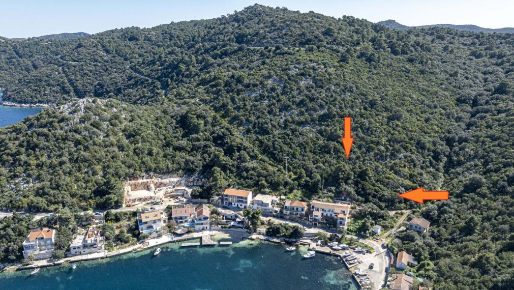 Atraktívny pozemok pri mori s rozlohou 5 107 m² – Lastovo, Zaklopatica