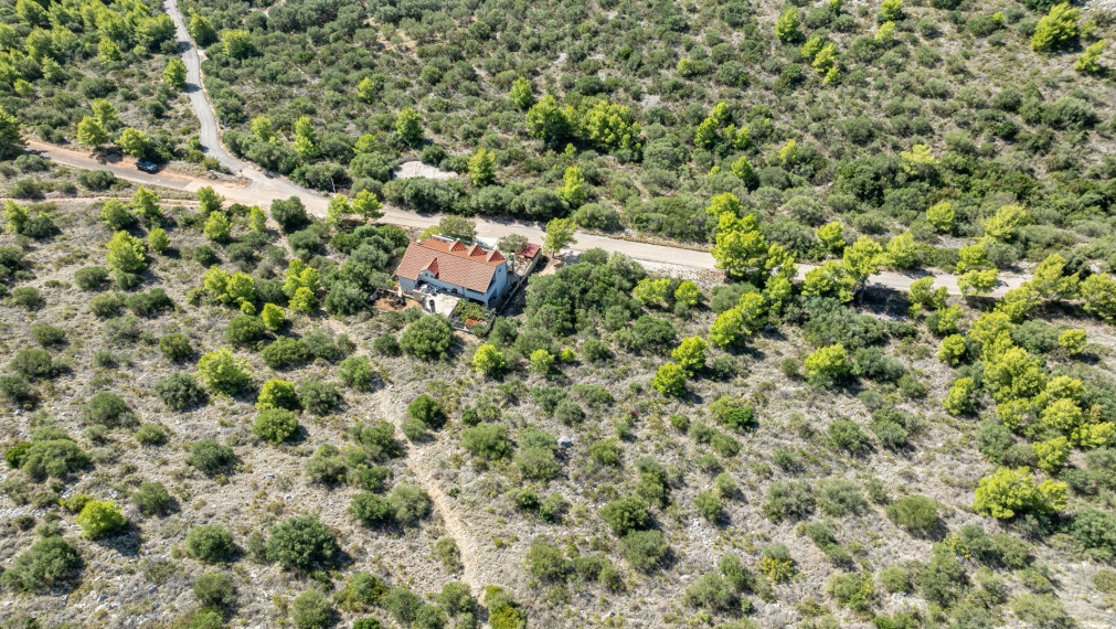 Lastovo: Stavebný pozemok pre rodinný dom v jednej z najpokojnejších zátok Chorvátska