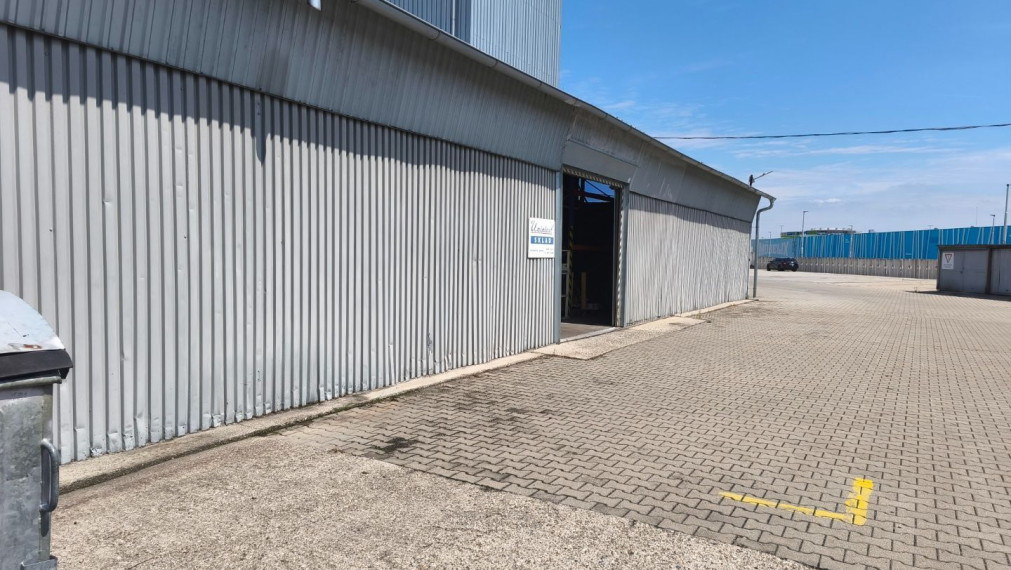 Vajnorská - na prenájom samostatný sklad o výmere 325 m2