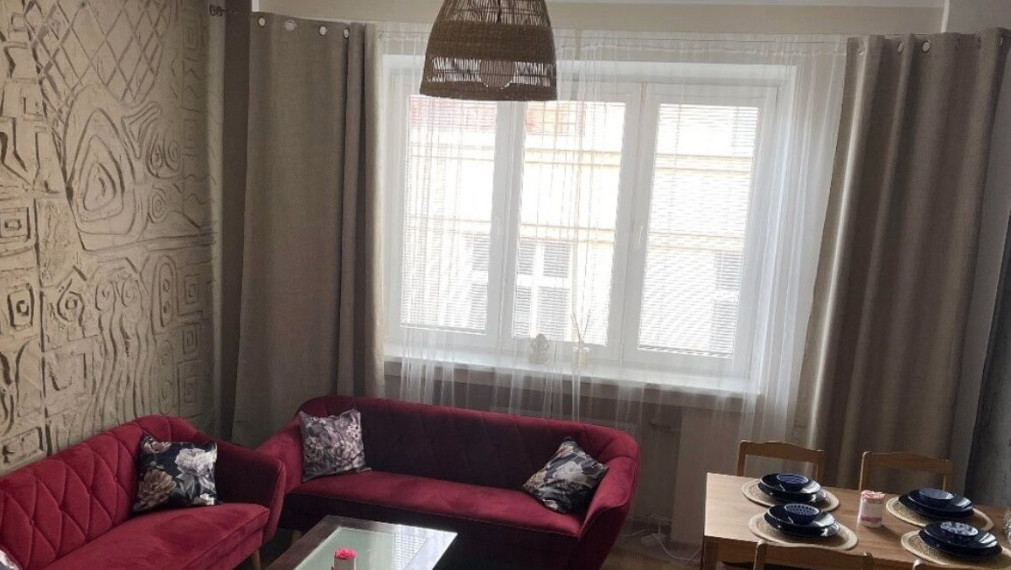 Dizajnový byt v srdci Bratislavy – 42 m² pokoja a funkčnosti