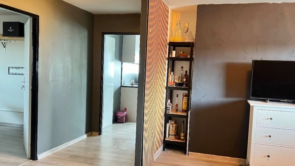 Priestranný 4-izbový byt alebo kancelárske priestory – 120 m² s parkovaním