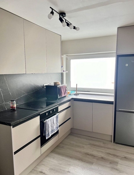 Priestranný 4-izbový byt alebo kancelárske priestory – 120 m² s parkovaním