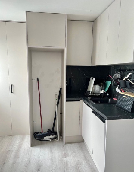 Priestranný 4-izbový byt alebo kancelárske priestory – 120 m² s parkovaním