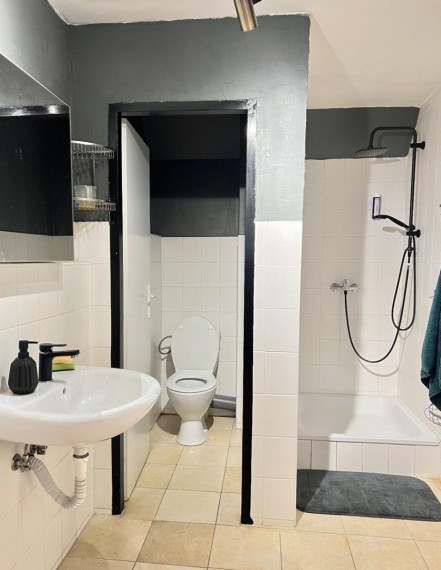 Priestranný 4-izbový byt alebo kancelárske priestory – 120 m² s parkovaním