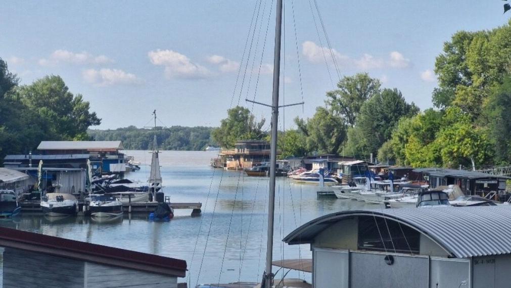 Na predaj - 4-izbový dom, Vlčie hrdlo, Bratislava II