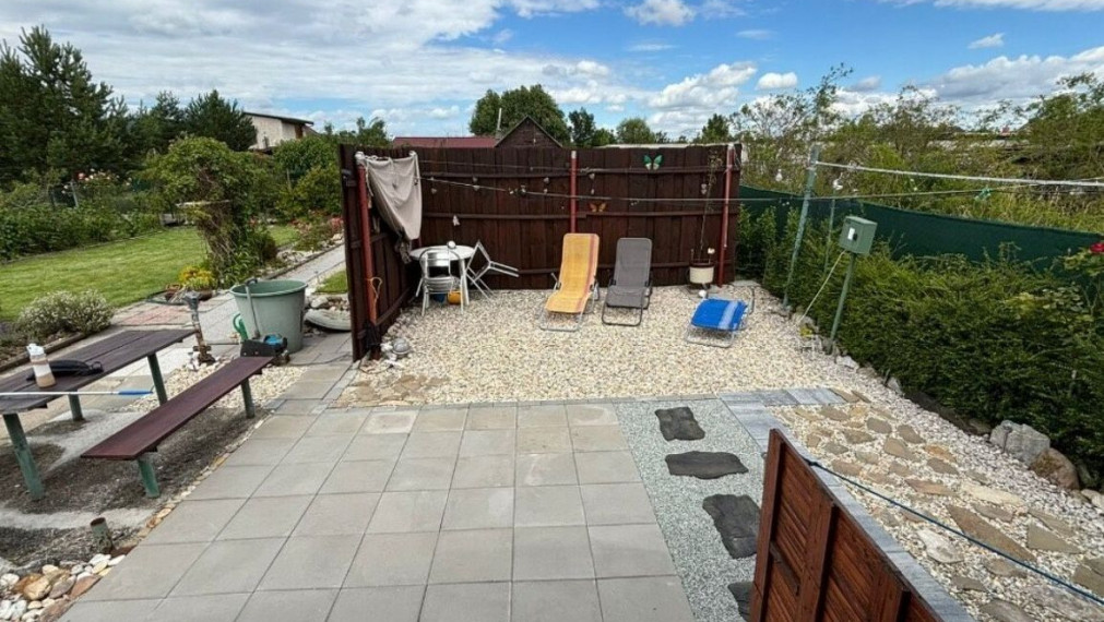 Záhrada na predaj, Rača