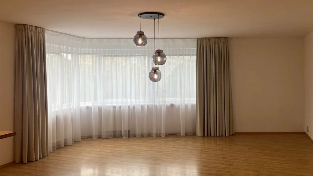 Na prenájom - 4-izbový byt, ul.Pažítková, Bratislava II