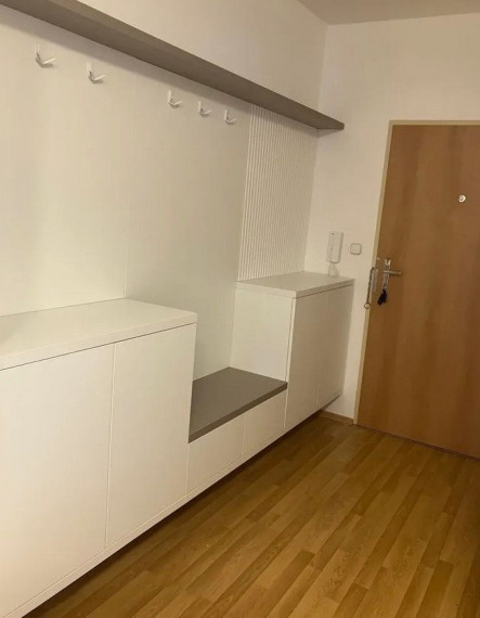 Na prenájom - 4-izbový byt, ul.Pažítková, Bratislava II