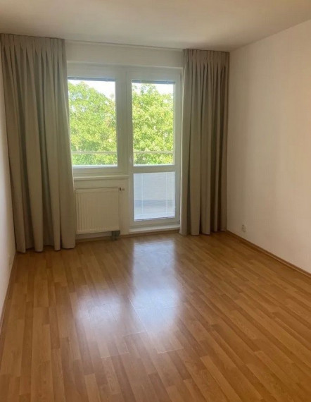 Na prenájom - 4-izbový byt, ul.Pažítková, Bratislava II