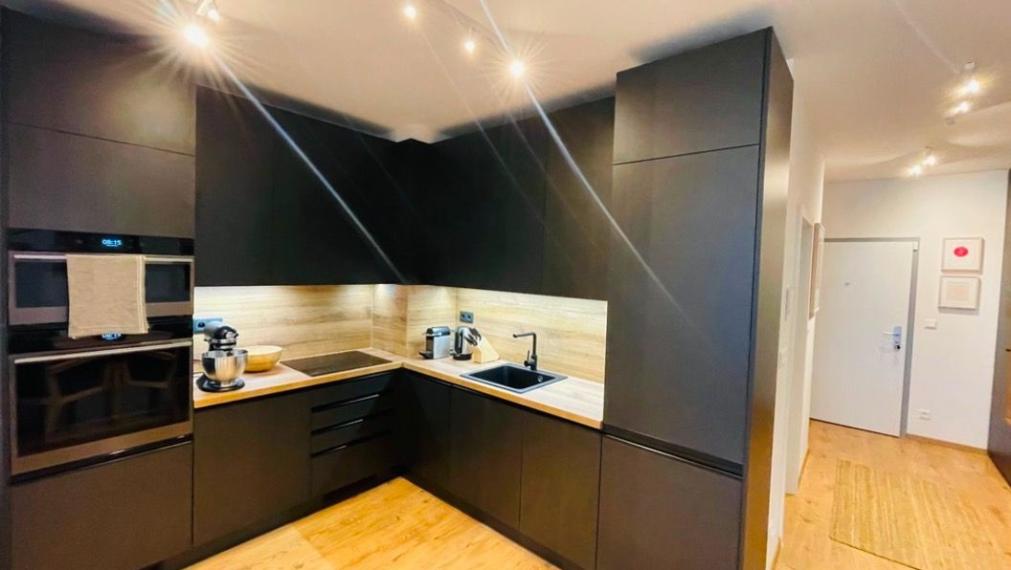 Na prenájom - 1-izbový byt, ul. Hraničná, Bratislava II