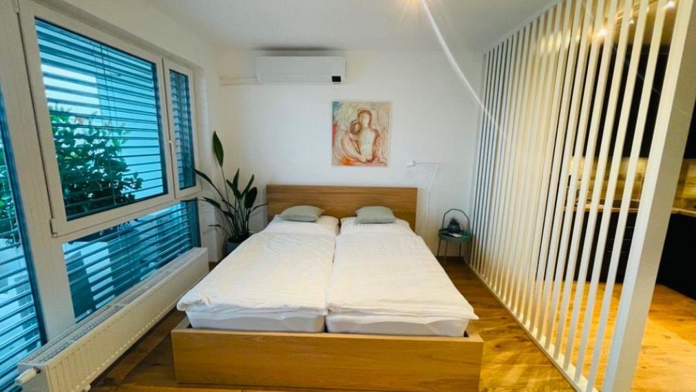 Na prenájom - 1-izbový byt, ul. Hraničná, Bratislava II