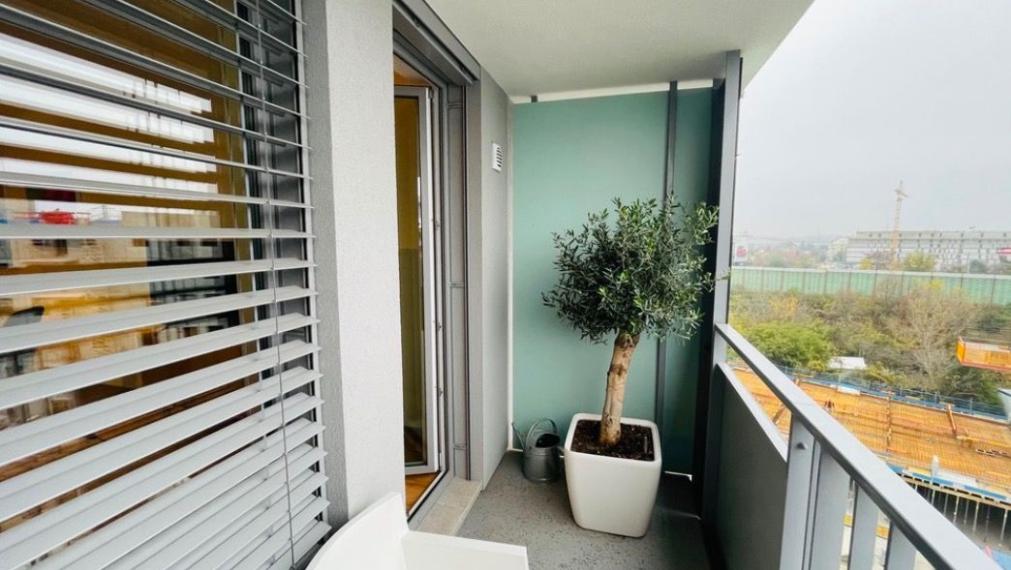 Na prenájom - 1-izbový byt, ul. Hraničná, Bratislava II