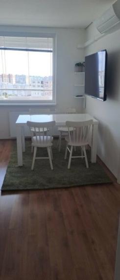 Na prenájom - 3i byt, ul. Námestie hraničiarov, Bratislava V TOP