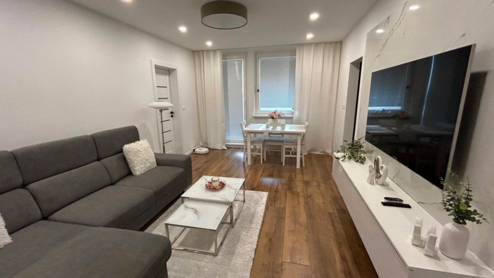 Na prenájom - 3i byt, ul. Mudrochova, Bratislava III TOP