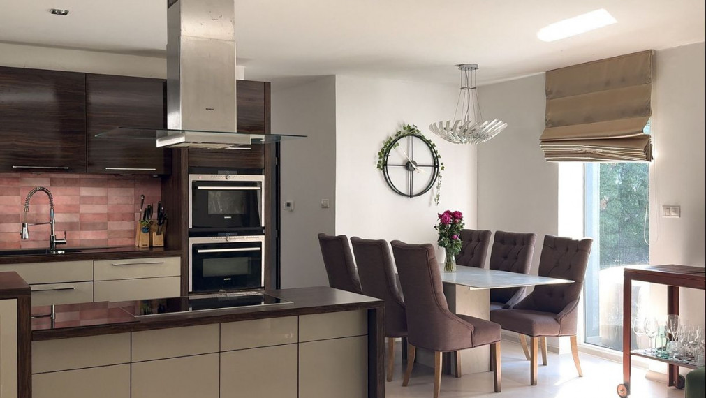 Na predaj -moderný 4‑izbový rodinný dom, Rovinka TOP