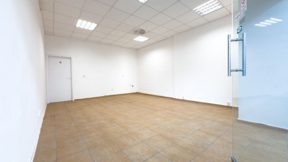 OC Saratov – Obchodné priestory na prenájom v Dúbravke