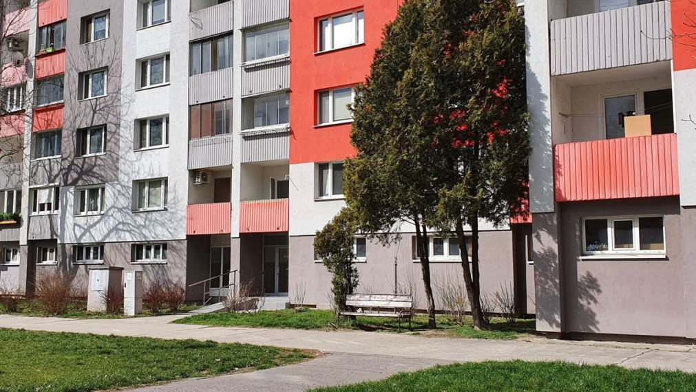 3-izbový byt s nepriechodnými izbami a lodžiou – Furdekova, Petržalka