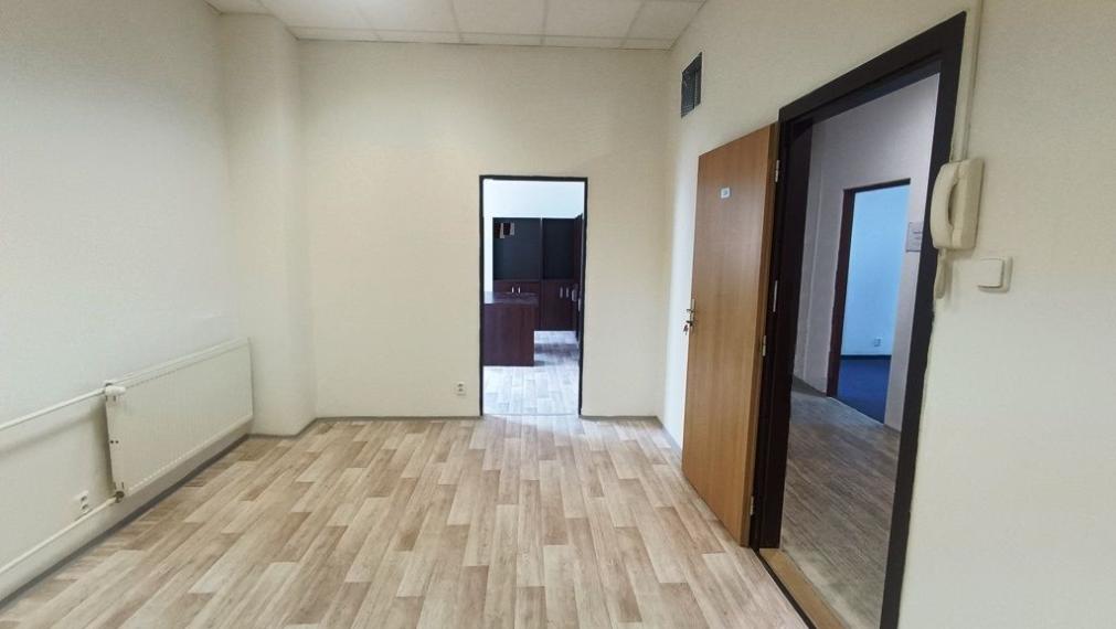Kancelársky priestor 30m² v BA - I na prenájom