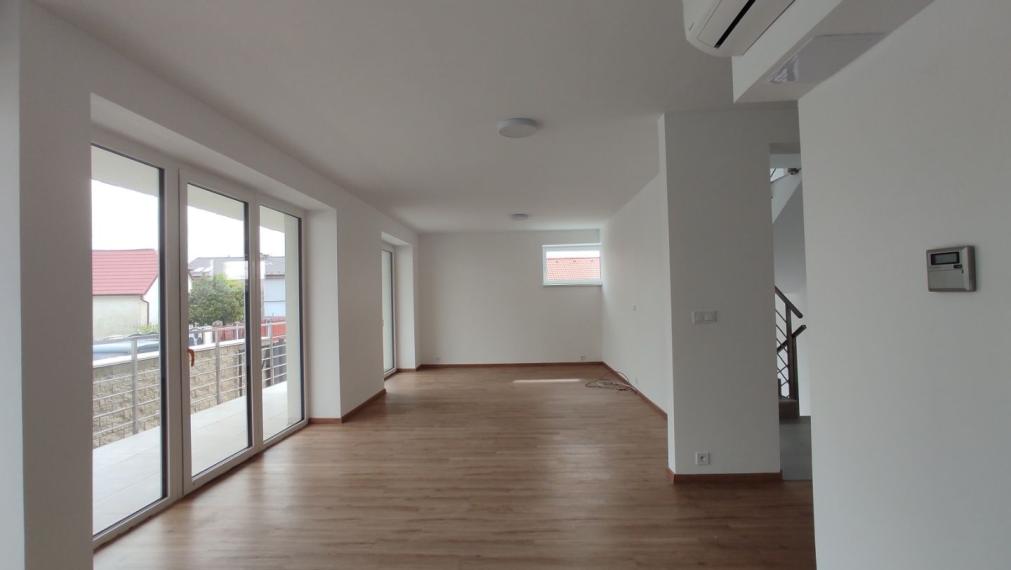 Objekt vhodný na podnikanie, Podunajské Biskupice