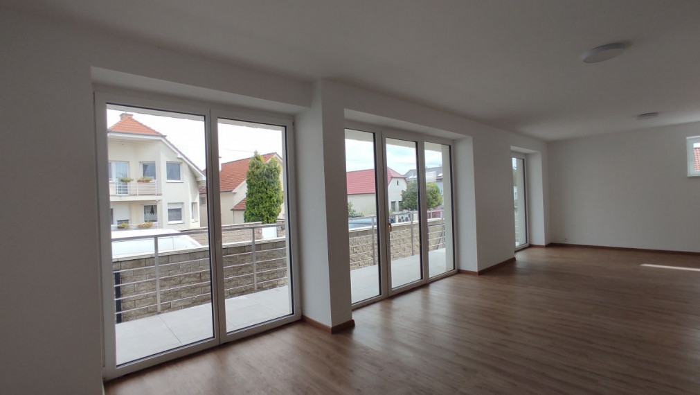 BEZ PROVIZIE Rodinný dom vhodný na administratívu Podunajské Biskupice