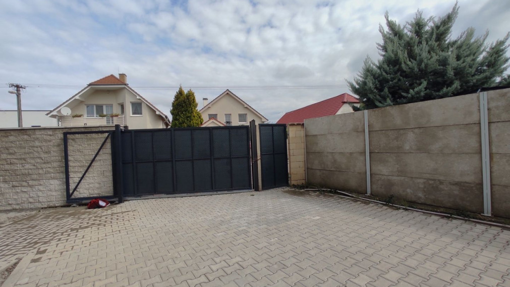 BEZ PROVIZIE Rodinný dom vhodný na administratívu Podunajské Biskupice