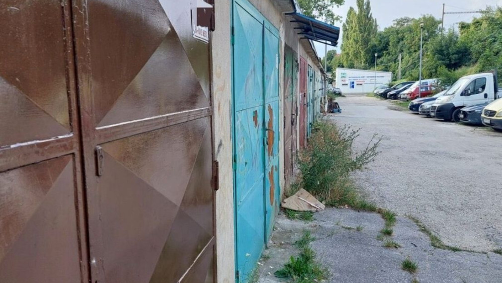 Na predaj - garáž, Vyhnianska cesta, Bratislava III