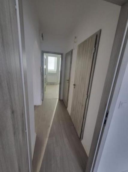 Zrekonštruovaný 3-izbový byt s lodžiou na predaj – Petržalka, Bzovícka ulica