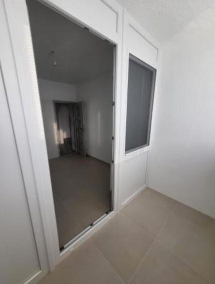 Zrekonštruovaný 3-izbový byt s lodžiou na predaj – Petržalka, Bzovícka ulica