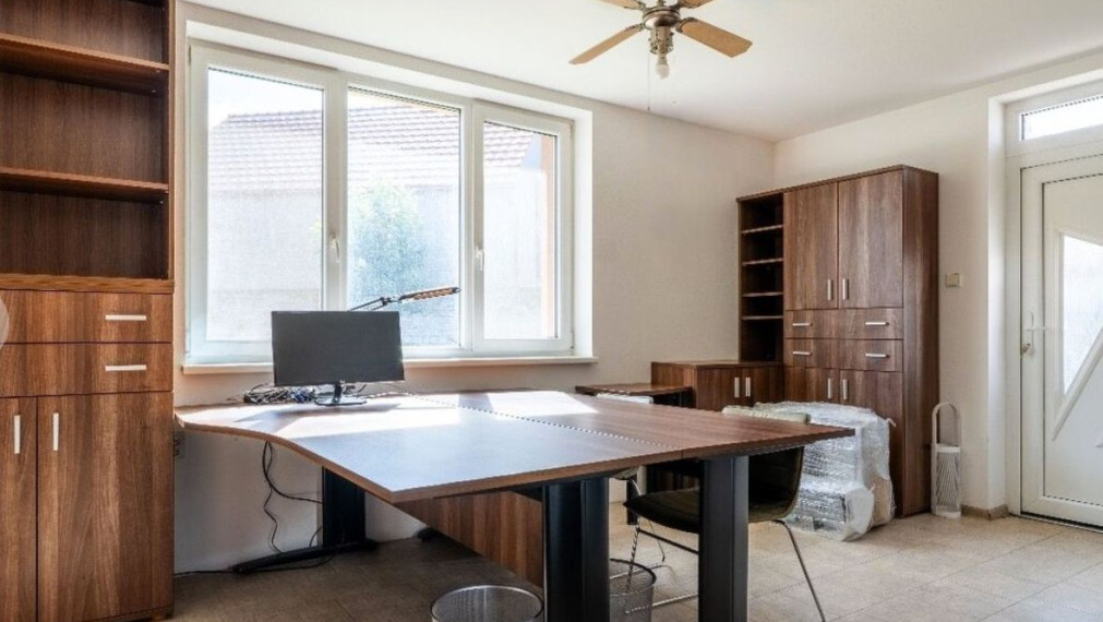 Rodinný dom na predaj - Ružinov