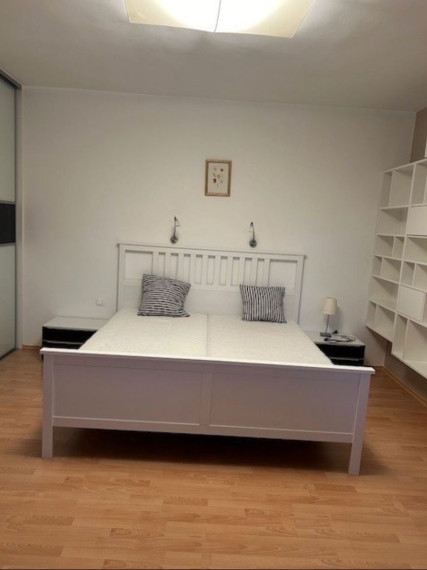 3i byt na prenájom, Staré mesto