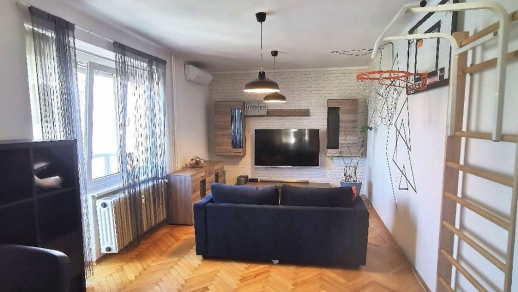 Na prenájom 2-izbový byt s balkónom a klimatizáciou na Záhradníckej