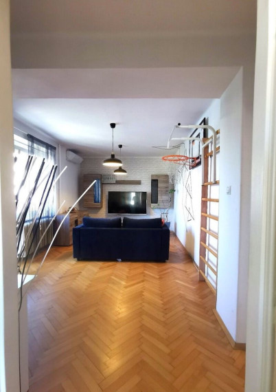 Na prenájom 2-izbový byt s balkónom a klimatizáciou na Záhradníckej