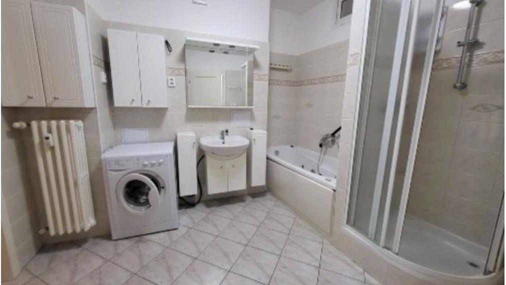 3i byt na prenájom, Grösslingová