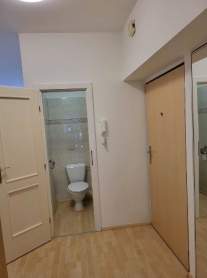 3i byt na prenájom, Grösslingová