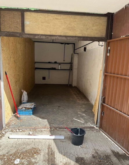 Na predaj garáž na Rajčianskej ulici vo Vrakuni