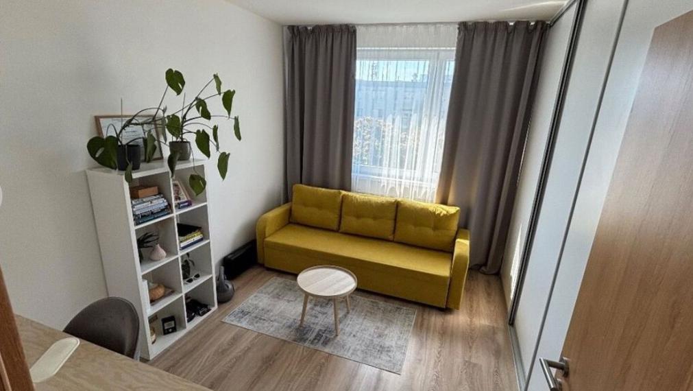 Na prenájom 3izbový byt s balkónom Ovocné sady, ulica Ivanská cesta