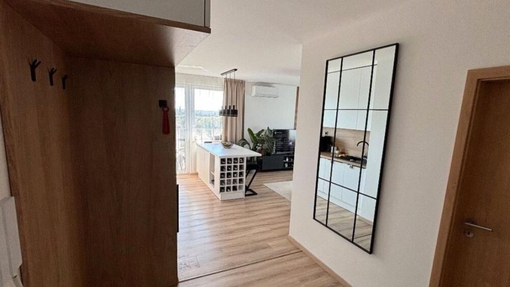 Na prenájom 3izbový byt s balkónom Ovocné sady, ulica Ivanská cesta