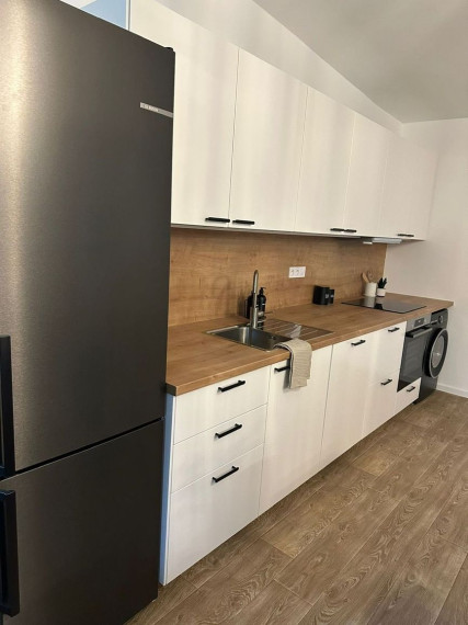 Exkluzívny ateliérový byt pri Horskom parku s prístupom do záhrady TOP